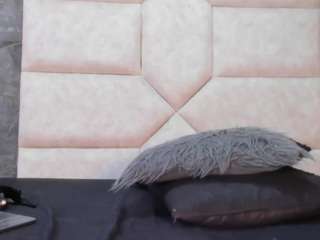 lia-thompson live cam profile