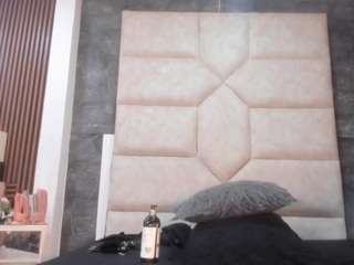 lia-thompson live cam profile