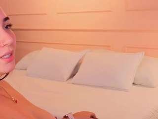 avalodge from CamSoda