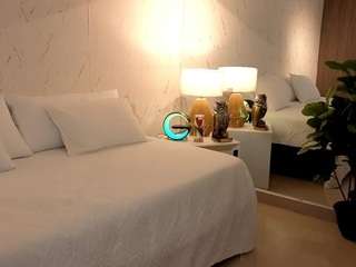 avalodge live webcam show