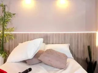 Emmily's Live Sex Cam Show