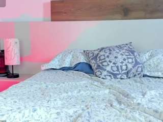 samy-guerraa webcam model