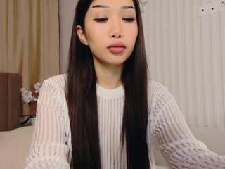 Small Squirting Dildo camsoda gummybunny