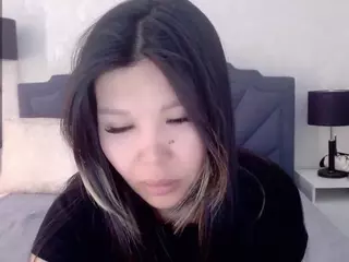 TomoLeen's Live Sex Cam Show