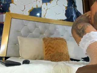 emily-86 from CamSoda