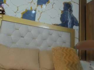 emily-86 Live Webcam on CamSoda