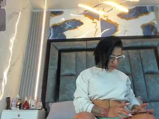 emily-86 Live Webcam on CamSoda