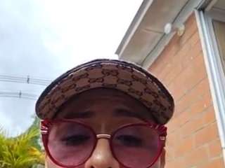 emily-86 Live Webcam on CamSoda