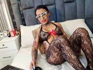 emily-86