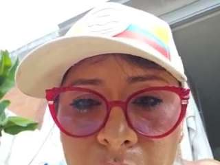 emily-86 live cam preview