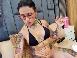 emily-86
