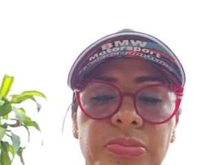 emily-86 live cam preview