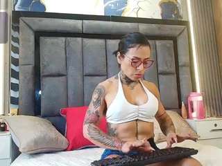 emily-86 live cam preview