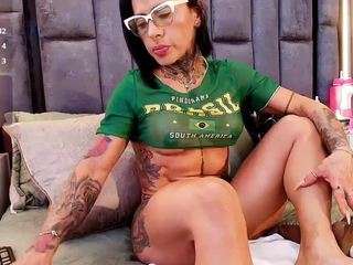 emily-86