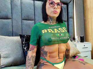 emily-86