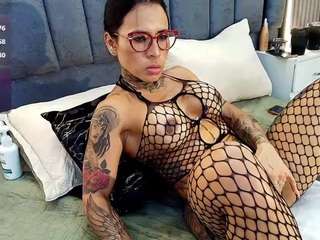 emily-86