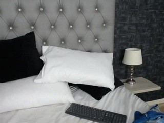 Eva Sweet Cam (evasweetcam) Nude on Cam. Free Live Sex Chat Room - CamSoda