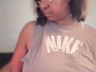 sexysagittarius1212 webcam model
