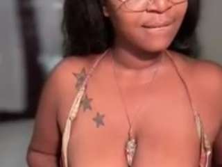 Live webcam model sexysagittarius1212 on Soda Cams