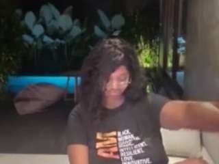 sexysagittarius1212's CamSoda show and profile