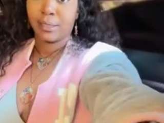 sexysagittarius1212's CamSoda show and profile