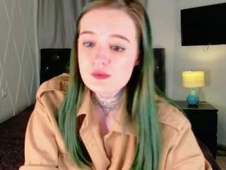Chloeart live cam preview
