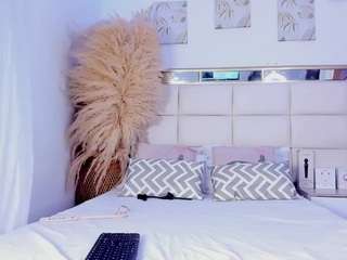  keila-brooks chat room