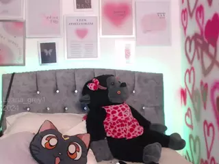 Luana's Live Sex Cam Show