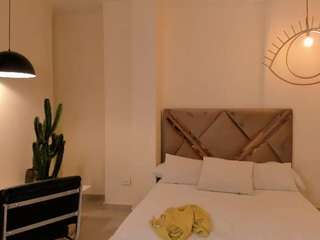 toricross Live Webcam on CamSoda