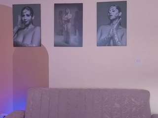 Tori Cross live cam preview