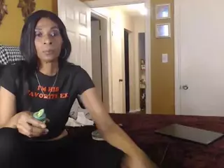Divathesnakecharmer's Live Sex Cam Show