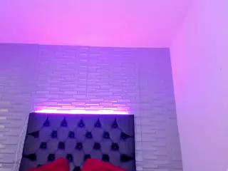 Mia-Taylors's Live Sex Cam Show