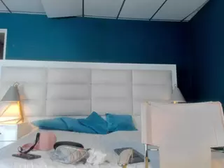 Mia-Taylors's Live Sex Cam Show