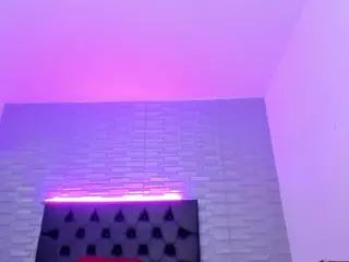 Mia-Taylors's Live Sex Cam Show