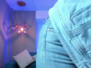 Mia-Taylors's Live Sex Cam Show