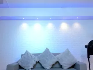 Mia-Taylors's Live Sex Cam Show