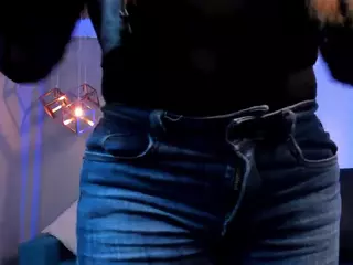 Mia-Taylors's Live Sex Cam Show