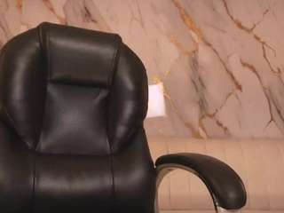 katienolan's live room
