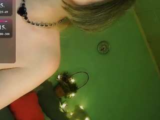 TsPostOphere live webcam show