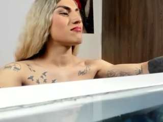 queenramona-hot from CamSoda