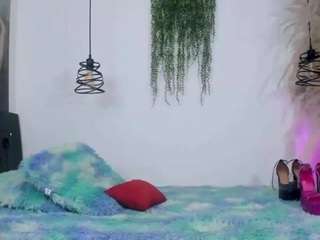 queenramona-hot