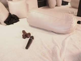 bellat-slatin Live Webcam on CamSoda
