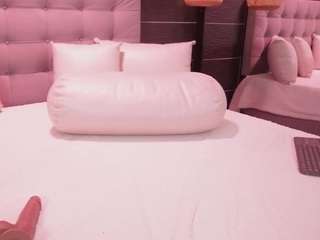 bellat-slatin's CamSoda show and profile