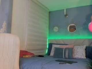 sexycouple2284 webcam model