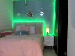 sexycouple2284 webcam