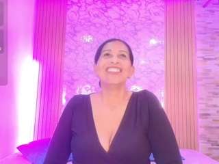 shanon-mature's live room