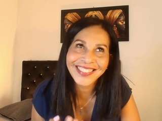 Shanon-mature live cam preview