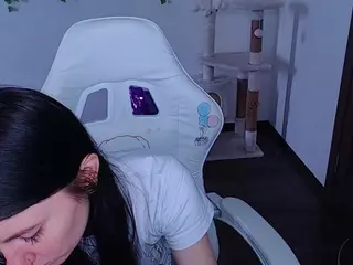 DaniellaTrue1's Live Sex Cam Show