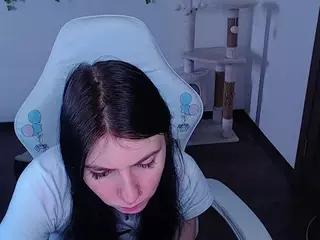DaniellaTrue1's Live Sex Cam Show
