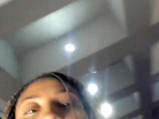 Live webcam model michellangels on Soda Cams